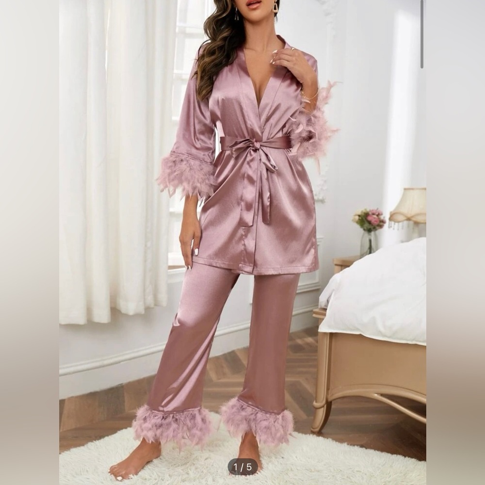 Robe Lounge Wear Set With Fur🎀